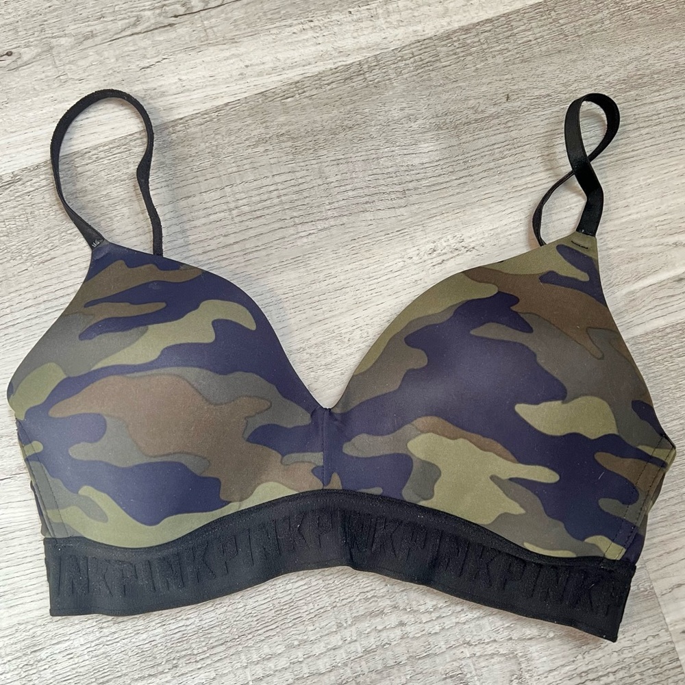 Victoria’s Secret PINK Wear Everywhere Wireless Lined Bra Camo/Army Print 36C